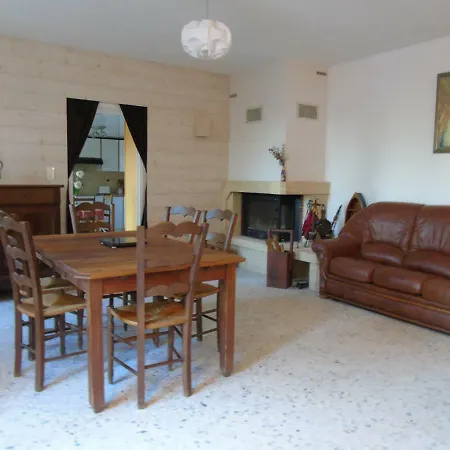 La Maison De L'ormeau Tatil Evi *