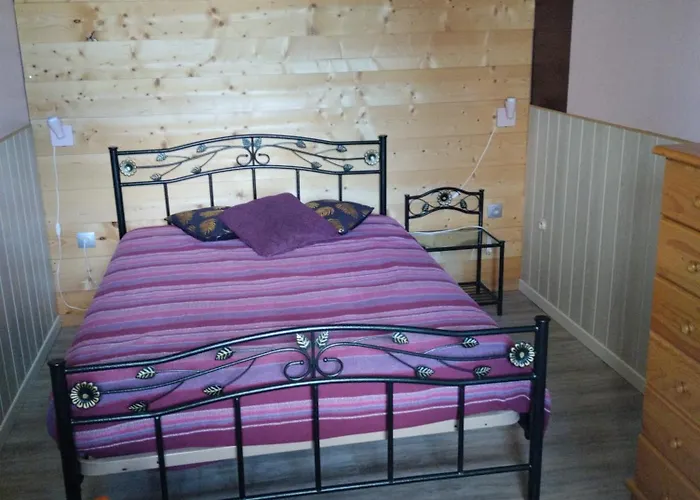 La Maison De L'ormeau Hébergement de vacances