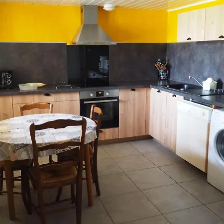 La Maison De L'ormeau * מונטובן