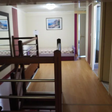 La Maison De L'ormeau בית נופש מונטובן