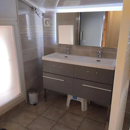 בית נופש La Maison De L'ormeau *