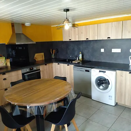 La Maison De L'ormeau 度假居 蒙托邦