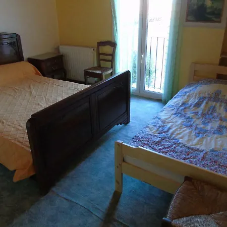La Maison De L'ormeau Hébergement de vacances *